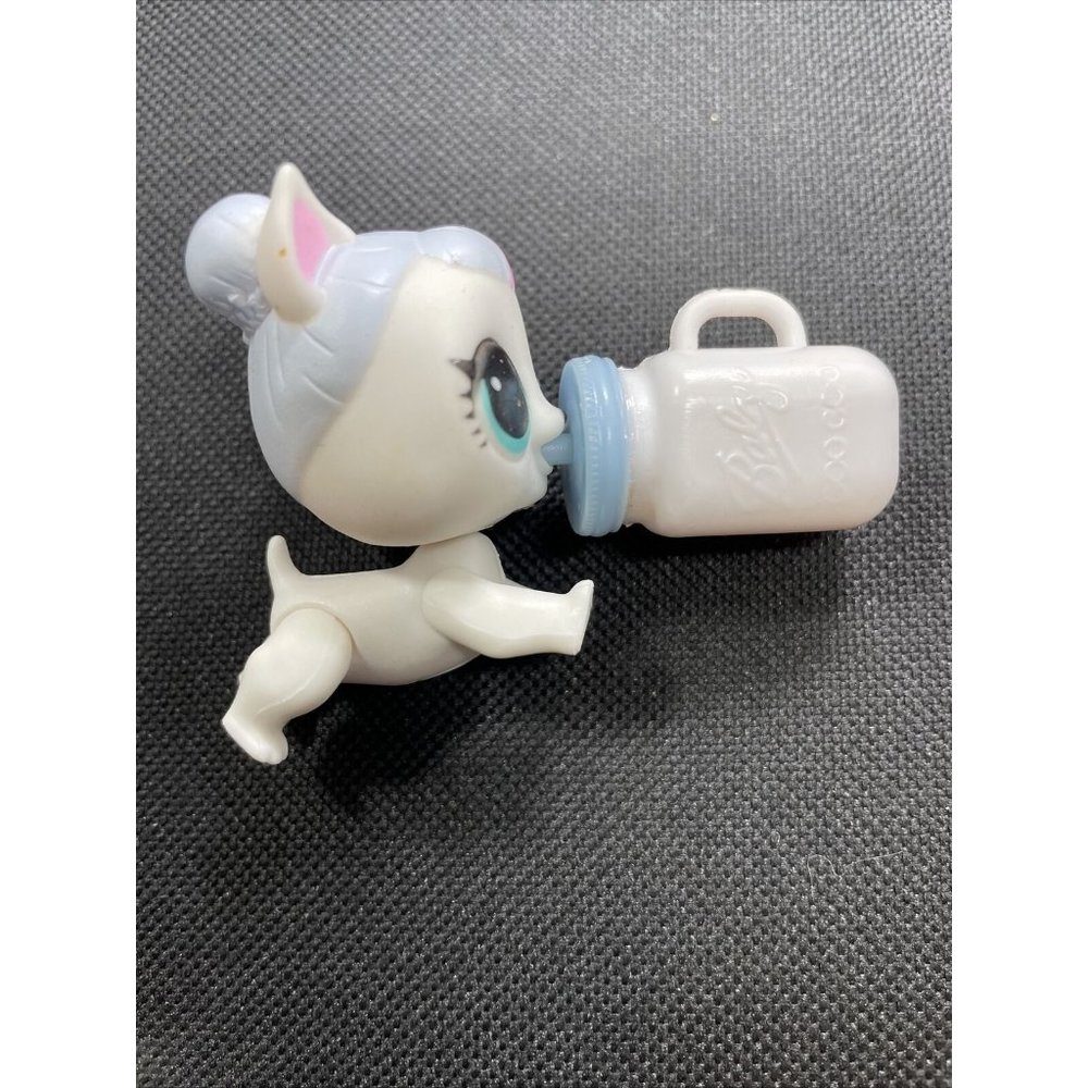 Lol Surprise Pet Series 3 Sugar Pup With Baby Goo Goo White Blue Drink Cup - Picture 9 of 9